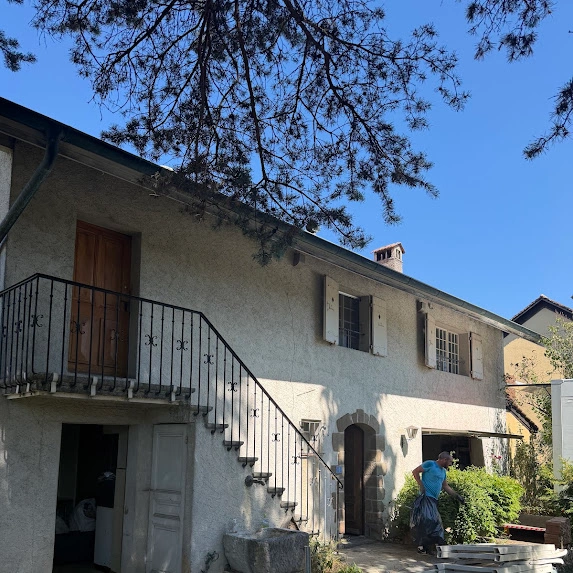 Débarras complet d’une maison après succession à Puplinge